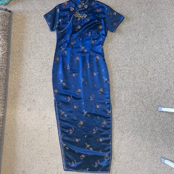 Blue traditional Chinese silk dress (qi pao) - Picture 2 of 7